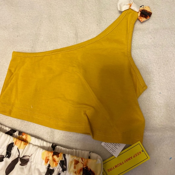 🧨SHEIN Baby Bow One Shoulder Top & Floral Print Skirt NWT (size 2-3) - Picture 9 of 12